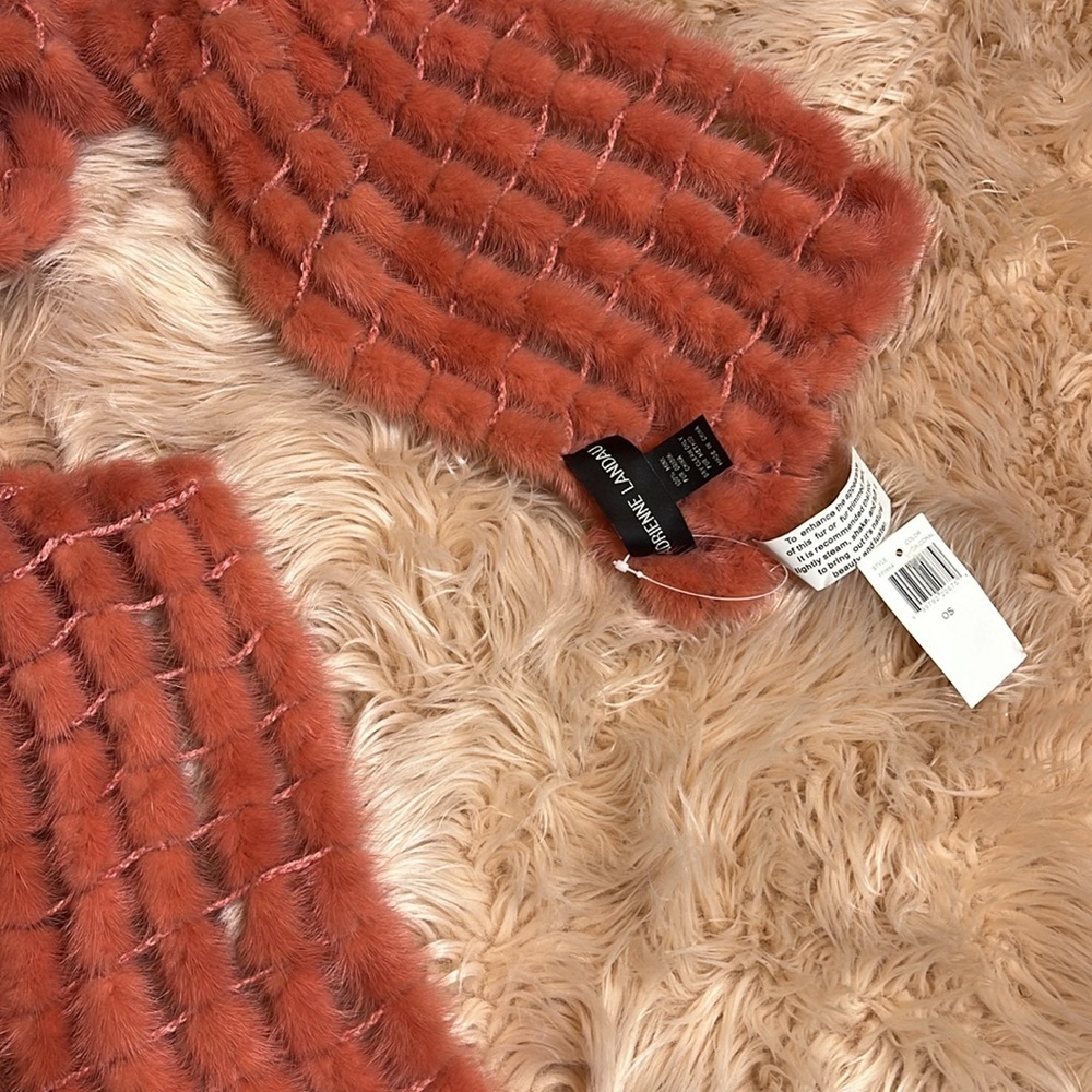 ADRIENNE LANDAU MINK WRAP - Picture 5 of 6